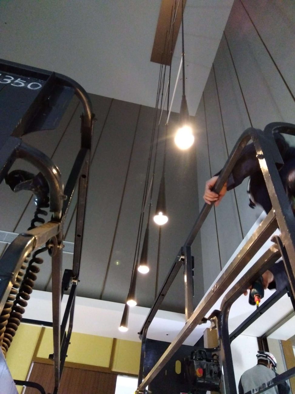 最新の海外インテリア照明の納品事例集 | 他店でご購入の照明取り付けも可能|照明取り付け工事 最新の海外インテリア照明の納品事例集 | 他店でご購入の照明取り付けも可能|照明取り付け工事