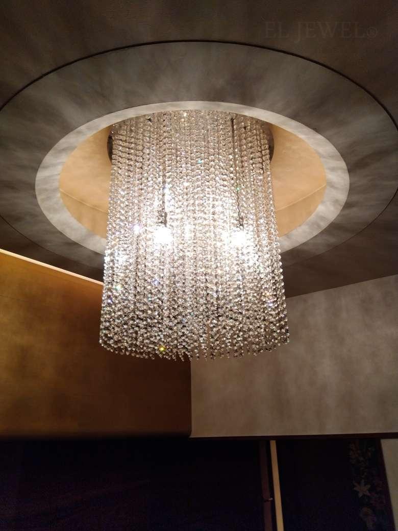 最新の海外インテリア照明の納品事例集 | 大型のラインパーツのモダンシャンデリアの清掃はおまかせください!|清掃 最新の海外インテリア照明の納品事例集 | 大型のラインパーツのモダンシャンデリアの清掃はおまかせください!|清掃