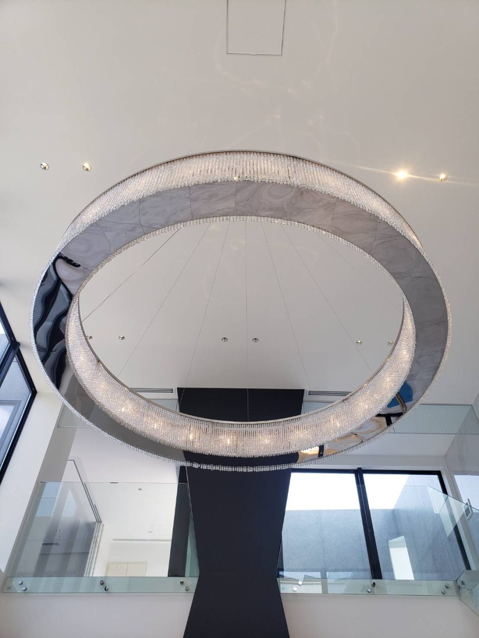 最新の海外インテリア照明の納品事例集 | フープ型のオーダーメイド照明・特注照明|邸宅様 最新の海外インテリア照明の納品事例集 | フープ型のオーダーメイド照明・特注照明|邸宅様