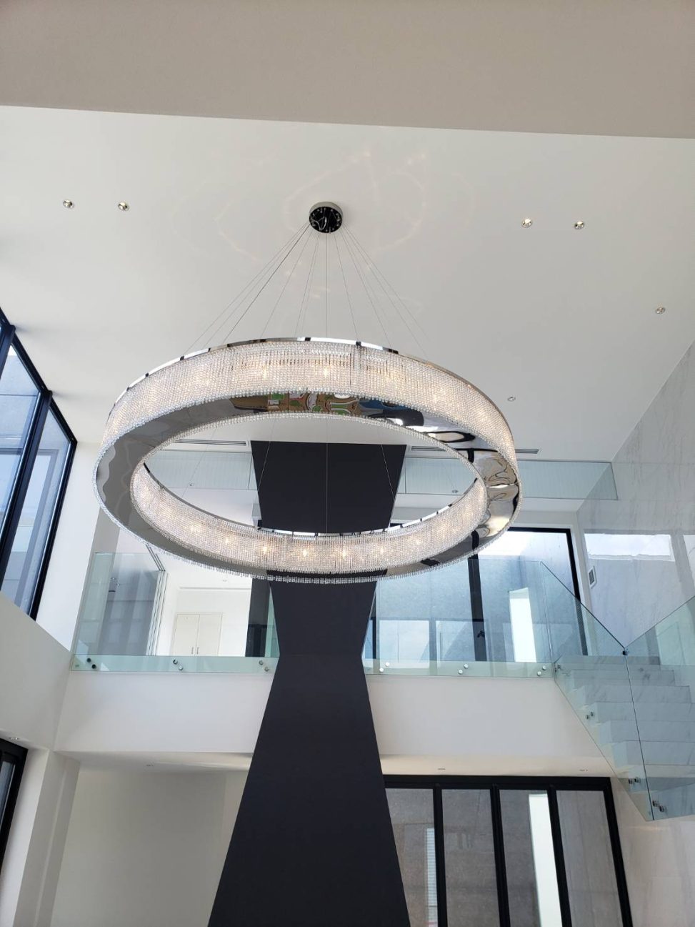 最新の海外インテリア照明の納品事例集 | フープ型のオーダーメイド照明・特注照明|邸宅様 最新の海外インテリア照明の納品事例集 | フープ型のオーダーメイド照明・特注照明|邸宅様