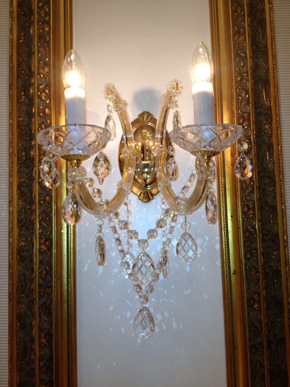 最新の海外インテリア照明の納品事例集 | 結婚式場にふさわしいシャンデリアとは?20年以上の実績で導入事例をご紹介|長岡市のレストランウエディング英国屋 最新の海外インテリア照明の納品事例集 | 結婚式場にふさわしいシャンデリアとは?20年以上の実績で導入事例をご紹介|長岡市のレストランウエディング英国屋