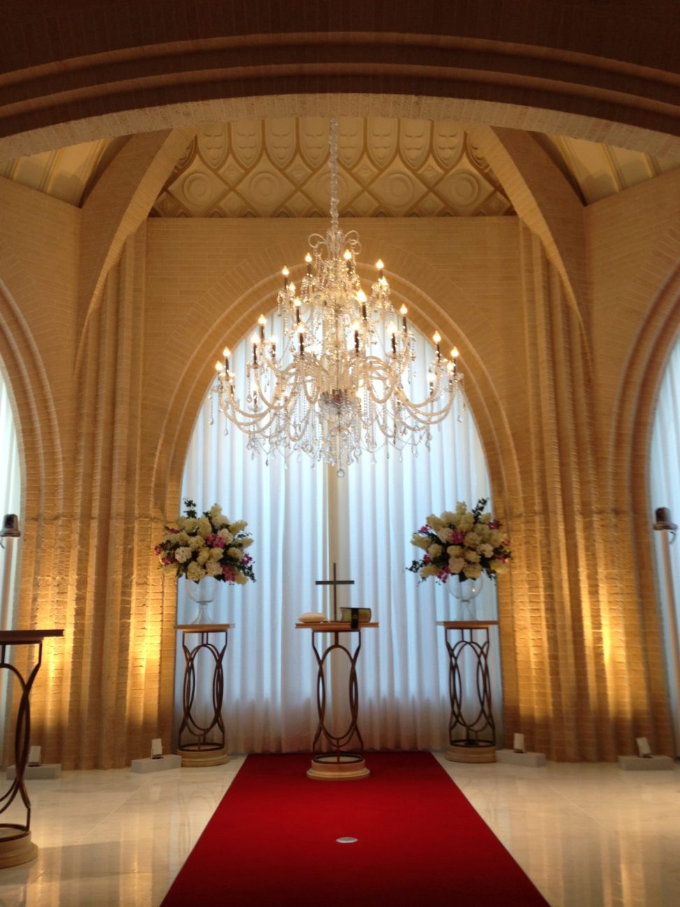 最新の海外インテリア照明の納品事例集 | 大型のシャンデリアの納品&取付工事が可能です。|大宮の結婚式場アルタビスタガーデン 最新の海外インテリア照明の納品事例集 | 大型のシャンデリアの納品&取付工事が可能です。|大宮の結婚式場アルタビスタガーデン