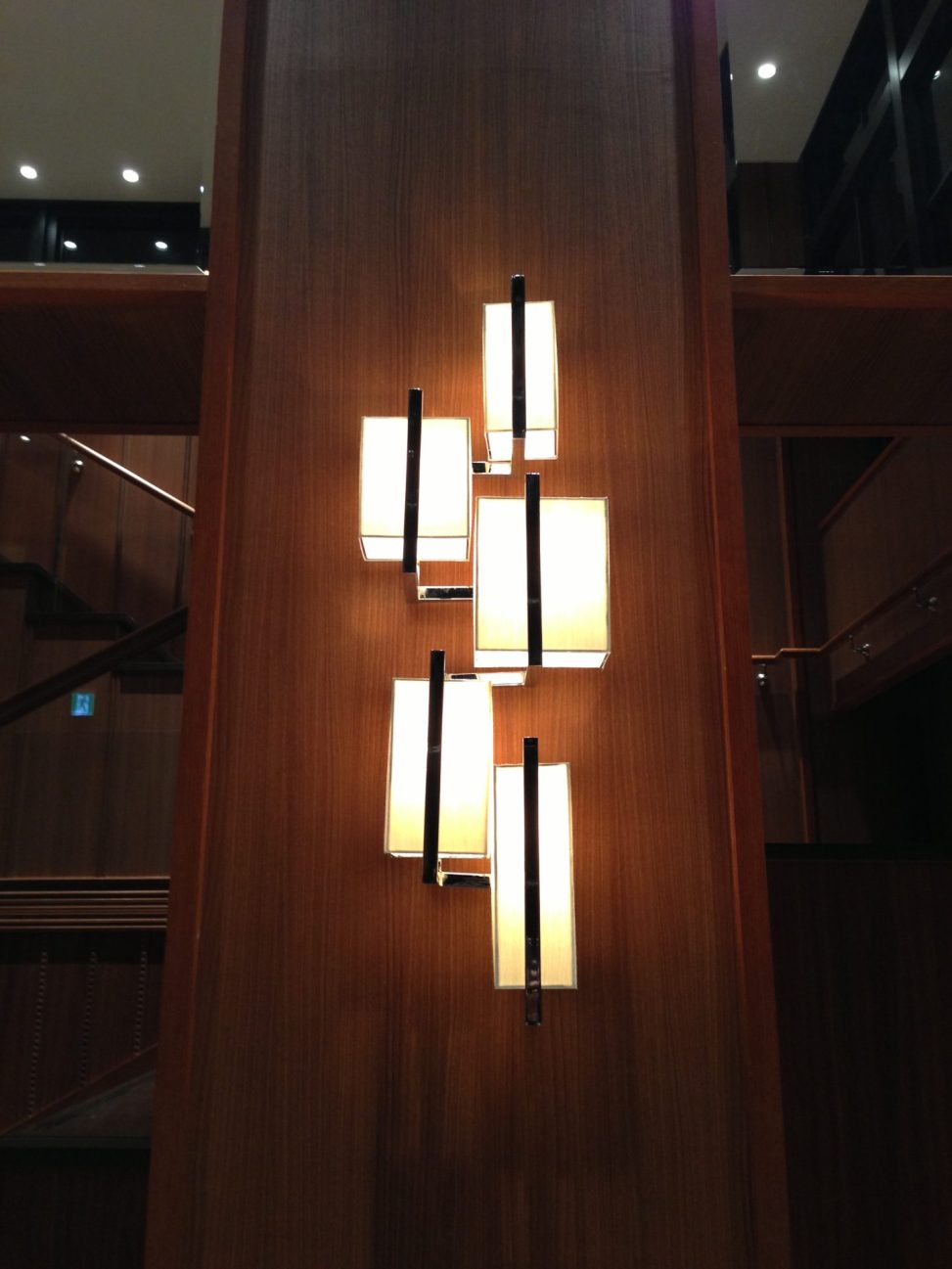 最新の海外インテリア照明の納品事例集 | 大型のシャンデリアの納品&取付工事が可能です。|大宮の結婚式場アルタビスタガーデン 最新の海外インテリア照明の納品事例集 | 大型のシャンデリアの納品&取付工事が可能です。|大宮の結婚式場アルタビスタガーデン