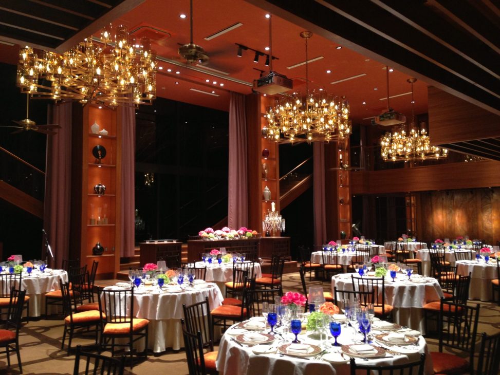 最新の海外インテリア照明の納品事例集 | 大型のシャンデリアの納品&取付工事が可能です。|大宮の結婚式場アルタビスタガーデン 最新の海外インテリア照明の納品事例集 | 大型のシャンデリアの納品&取付工事が可能です。|大宮の結婚式場アルタビスタガーデン