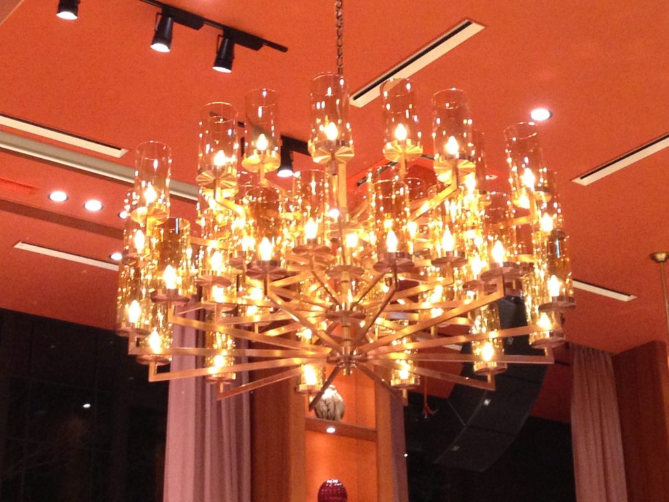 最新の海外インテリア照明の納品事例集 | 大型のシャンデリアの納品&取付工事が可能です。|大宮の結婚式場アルタビスタガーデン 最新の海外インテリア照明の納品事例集 | 大型のシャンデリアの納品&取付工事が可能です。|大宮の結婚式場アルタビスタガーデン
