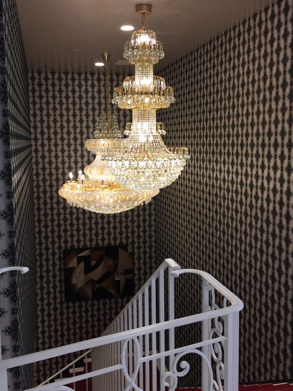 最新の海外インテリア照明の納品事例集 | 結婚式場の照明シャンデリアのトータルコーディネイトが可能です。|V結婚式場銀座 最新の海外インテリア照明の納品事例集 | 結婚式場の照明シャンデリアのトータルコーディネイトが可能です。|V結婚式場銀座