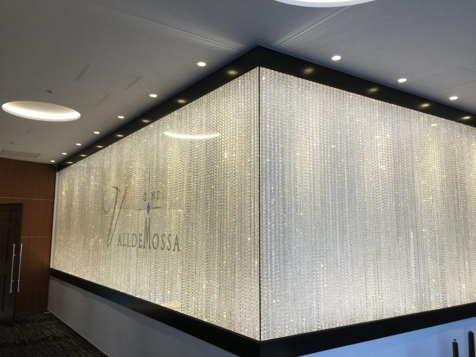 最新の海外インテリア照明の納品事例集 | 結婚式場の照明シャンデリアのトータルコーディネイトが可能です。|V結婚式場銀座 最新の海外インテリア照明の納品事例集 | 結婚式場の照明シャンデリアのトータルコーディネイトが可能です。|V結婚式場銀座