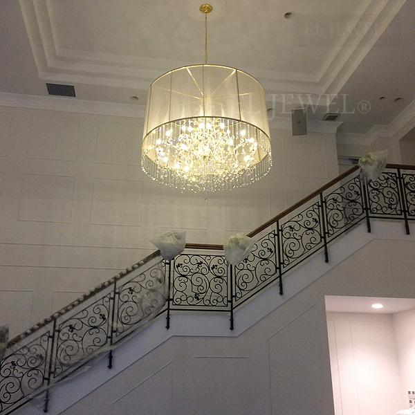 最新の海外インテリア照明の納品事例集 | 大型のクリスタルシャンデリアに特注のシェードを付けました。|三重県トリアノン結婚式場 最新の海外インテリア照明の納品事例集 | 大型のクリスタルシャンデリアに特注のシェードを付けました。|三重県トリアノン結婚式場