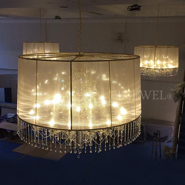 最新の海外インテリア照明の納品事例集 | 大型のクリスタルシャンデリアに特注のシェードを付けました。|三重県トリアノン結婚式場 最新の海外インテリア照明の納品事例集 | 大型のクリスタルシャンデリアに特注のシェードを付けました。|三重県トリアノン結婚式場