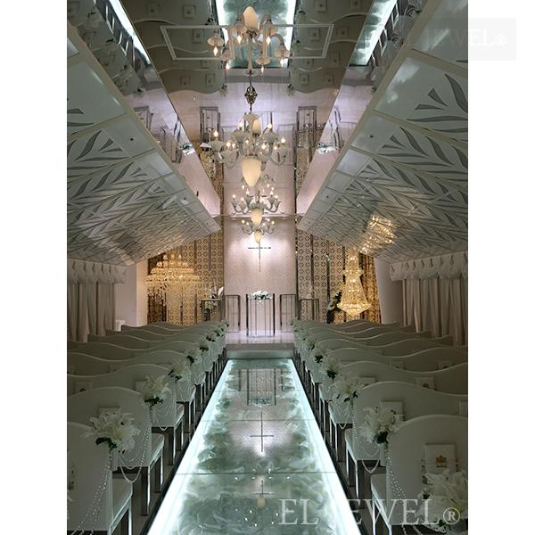 インテリア照明の納品実績 | 結婚式場全体のシャンデリア照明のご用意と取付工事が可能です。｜六本木の結婚式場