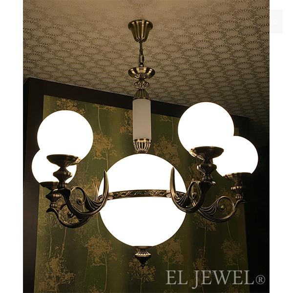 最新の海外インテリア照明の納品事例集 | 結婚式場全体のシャンデリア照明のご用意と取付工事が可能です。|六本木の結婚式場 最新の海外インテリア照明の納品事例集 | 結婚式場全体のシャンデリア照明のご用意と取付工事が可能です。|六本木の結婚式場