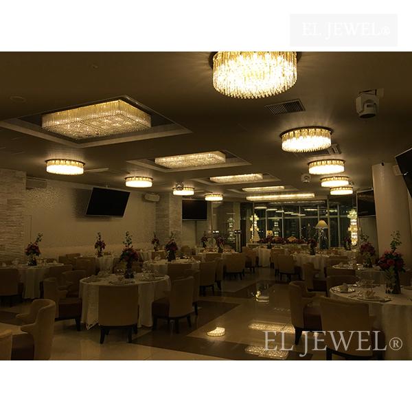 最新の海外インテリア照明の納品事例集 | 結婚式場全体のシャンデリア照明のご用意と取付工事が可能です。|六本木の結婚式場 最新の海外インテリア照明の納品事例集 | 結婚式場全体のシャンデリア照明のご用意と取付工事が可能です。|六本木の結婚式場