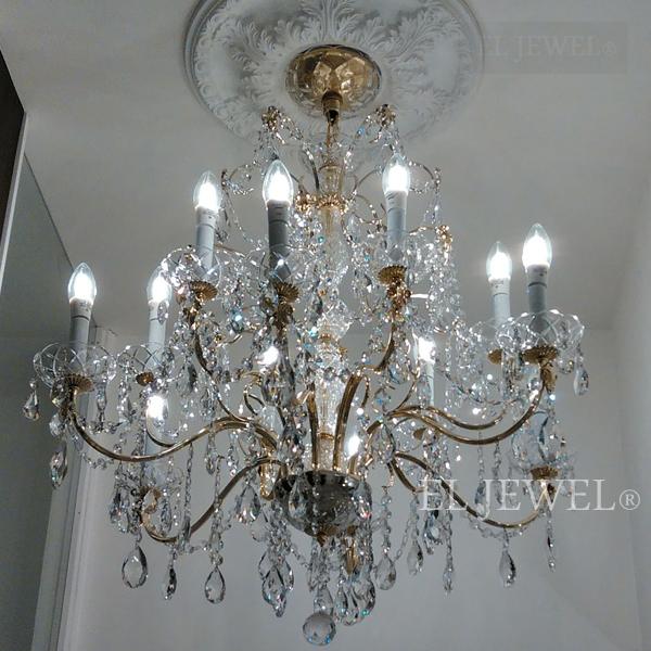 最新の海外インテリア照明の納品事例集 | メダリオンとシャンデリアの組み合わせ|個人宅A様邸 最新の海外インテリア照明の納品事例集 | メダリオンとシャンデリアの組み合わせ|個人宅A様邸