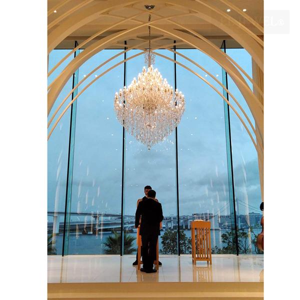 最新の海外インテリア照明の納品事例集 | 他社でご購入の照明も取り付け可能|豊洲結婚式場のイタリア製大型シャンデリアの取り付け 最新の海外インテリア照明の納品事例集 | 他社でご購入の照明も取り付け可能|豊洲結婚式場のイタリア製大型シャンデリアの取り付け