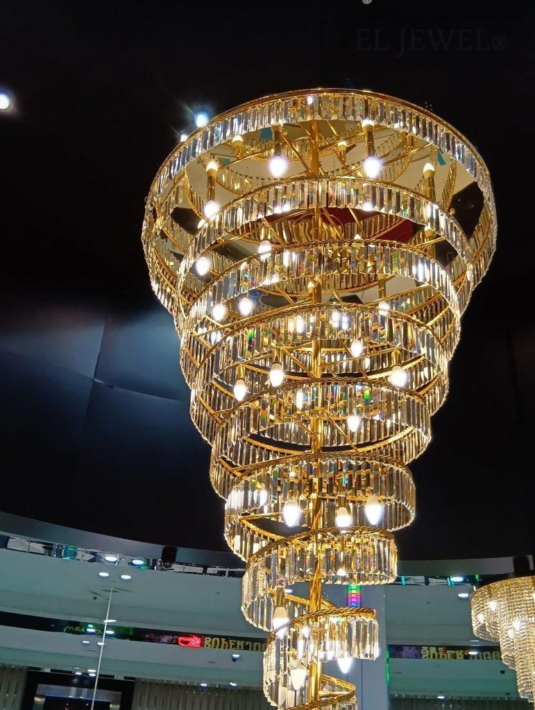最新の海外インテリア照明の納品事例集 | 浜松のパチンコ屋に特殊なLED電球シャンデリアを納品させていただきました。