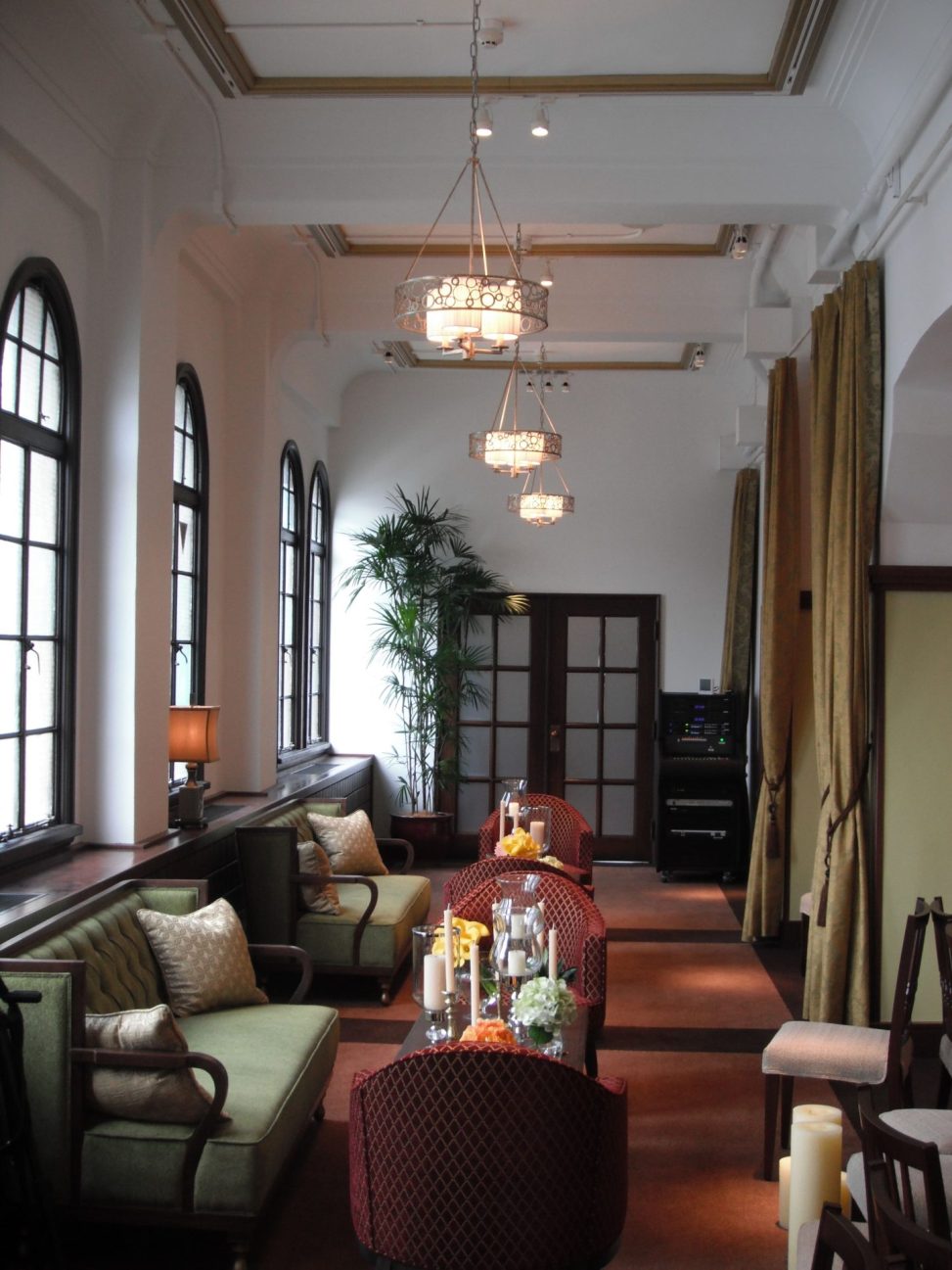 最新の海外インテリア照明の納品事例集 | モダンな結婚式場に合う照明が多数ございます。|京都の結婚式場フォーチュンガーデン 最新の海外インテリア照明の納品事例集 | モダンな結婚式場に合う照明が多数ございます。|京都の結婚式場フォーチュンガーデン