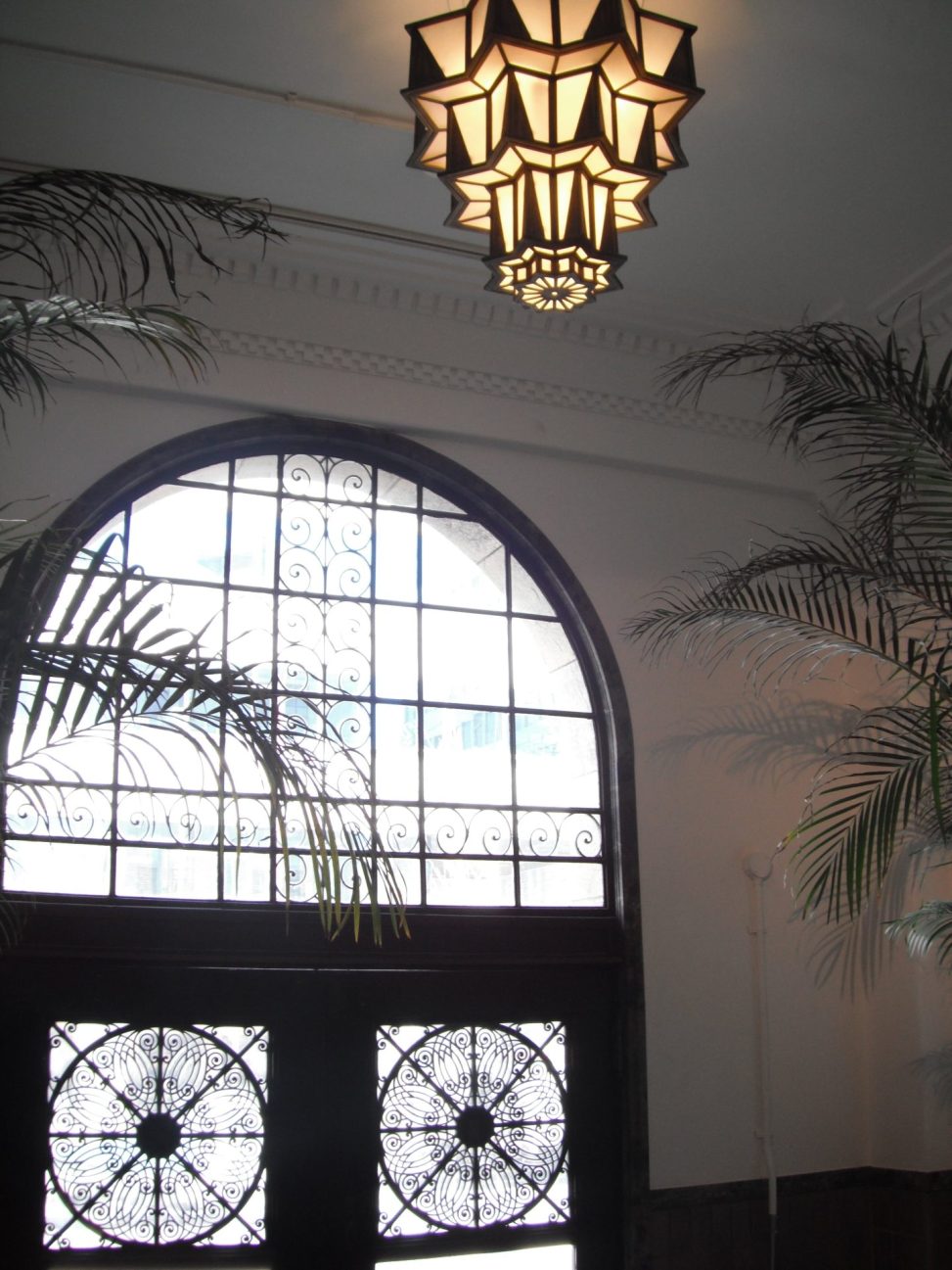 最新の海外インテリア照明の納品事例集 | モダンな結婚式場に合う照明が多数ございます。|京都の結婚式場フォーチュンガーデン 最新の海外インテリア照明の納品事例集 | モダンな結婚式場に合う照明が多数ございます。|京都の結婚式場フォーチュンガーデン