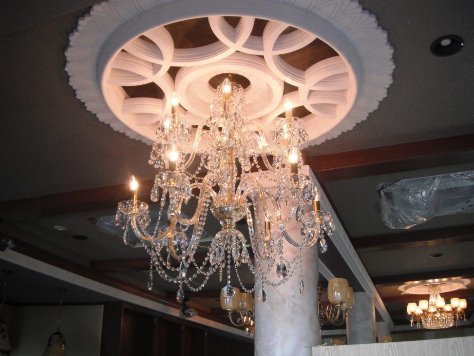 最新の海外インテリア照明の納品事例集 | 気品溢れるクリスタルシャンデリアやペンダントライトをご要望の方へ|宮城県気仙沼市の結婚式場 最新の海外インテリア照明の納品事例集 | 気品溢れるクリスタルシャンデリアやペンダントライトをご要望の方へ|宮城県気仙沼市の結婚式場