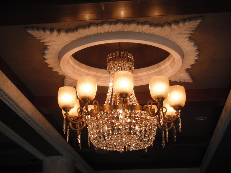 最新の海外インテリア照明の納品事例集 | 気品溢れるクリスタルシャンデリアやペンダントライトをご要望の方へ|宮城県気仙沼市の結婚式場 最新の海外インテリア照明の納品事例集 | 気品溢れるクリスタルシャンデリアやペンダントライトをご要望の方へ|宮城県気仙沼市の結婚式場