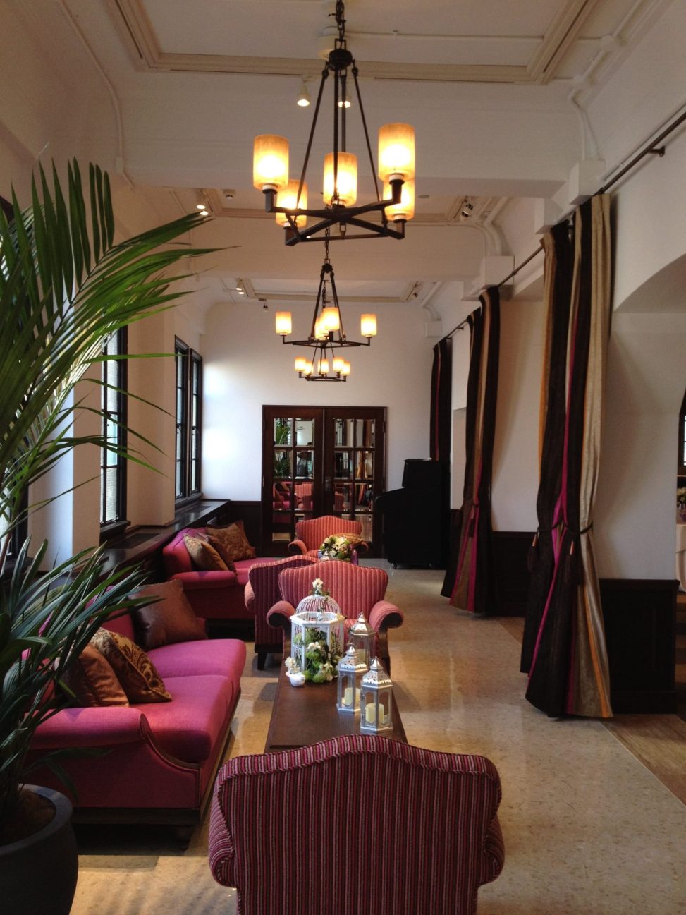 最新の海外インテリア照明の納品事例集 | モダンな結婚式場に合う照明が多数ございます。|京都の結婚式場フォーチュンガーデン 最新の海外インテリア照明の納品事例集 | モダンな結婚式場に合う照明が多数ございます。|京都の結婚式場フォーチュンガーデン