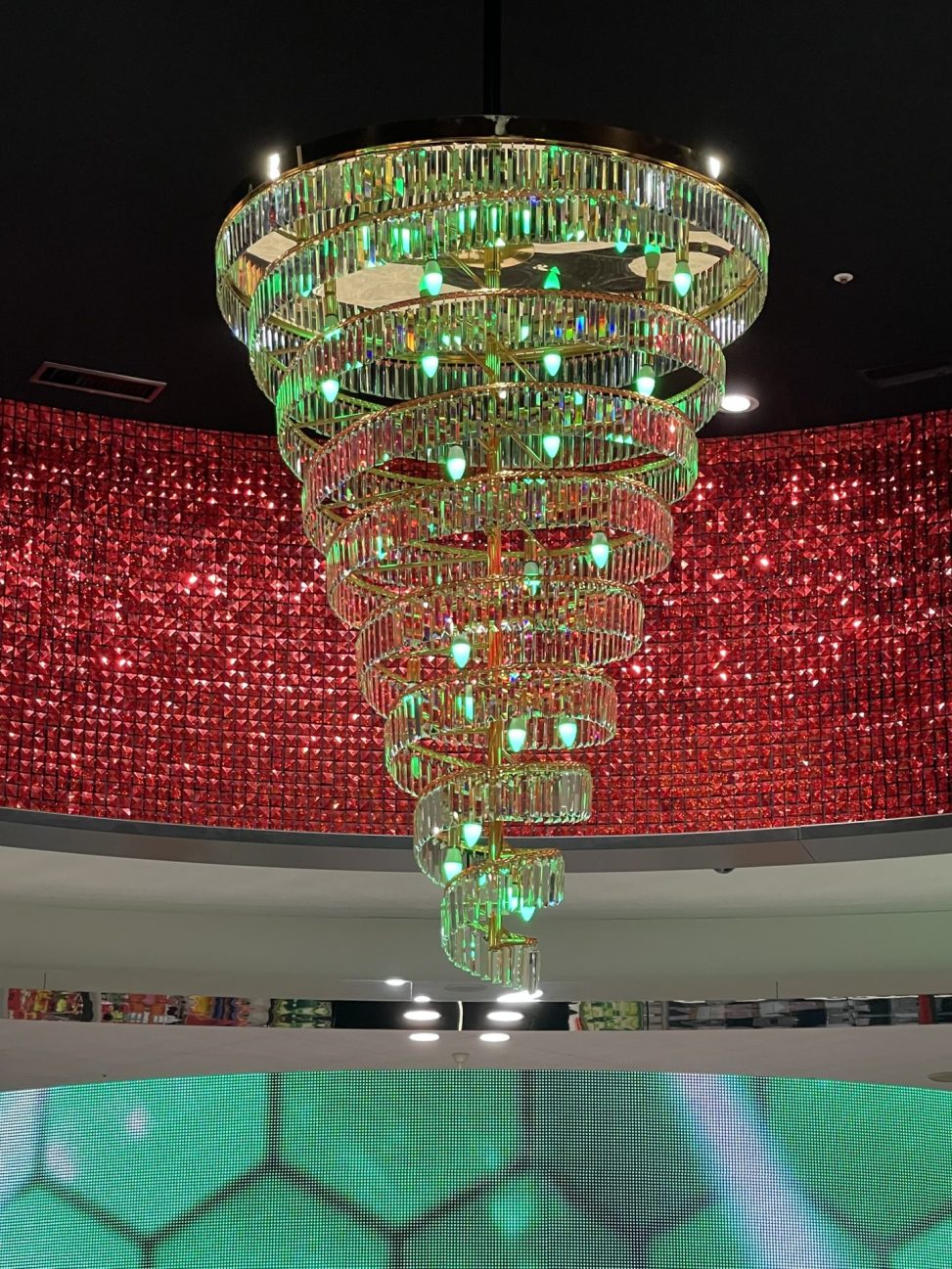 最新の海外インテリア照明の納品事例集 | 浜松のパチンコ屋に特殊なLED電球シャンデリアを納品させていただきました。 最新の海外インテリア照明の納品事例集 | 浜松のパチンコ屋に特殊なLED電球シャンデリアを納品させていただきました。