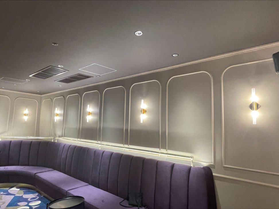 最新の海外インテリア照明の納品事例集 | 国内最大級ポーカールームは、なぜ“あの”クリアガラスボール特注照明を選んだのか? 最新の海外インテリア照明の納品事例集 | 国内最大級ポーカールームは、なぜ“あの”クリアガラスボール特注照明を選んだのか?