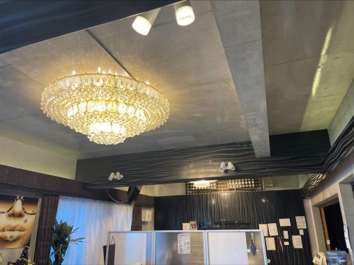 インテリア照明の納品実績 | 名古屋市個人宅様｜大型の美しいクリスタルシーリングシャンデリア