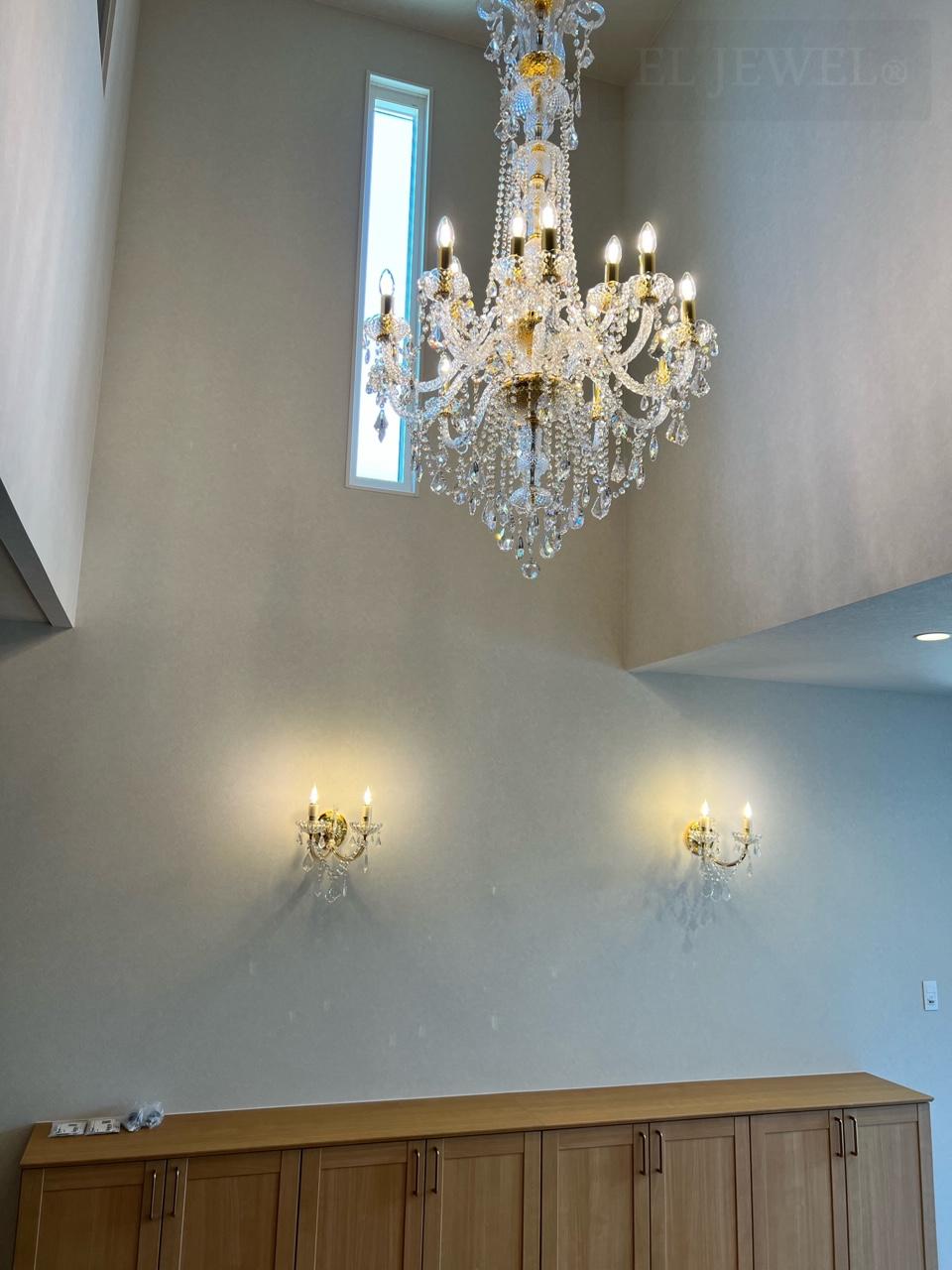 最新の海外インテリア照明の納品事例集 | 個人宅邸|吹き抜けにピッタリのクリスタルシャンデリア 15灯(H1570mm) 最新の海外インテリア照明の納品事例集 | 個人宅邸|吹き抜けにピッタリのクリスタルシャンデリア 15灯(H1570mm)