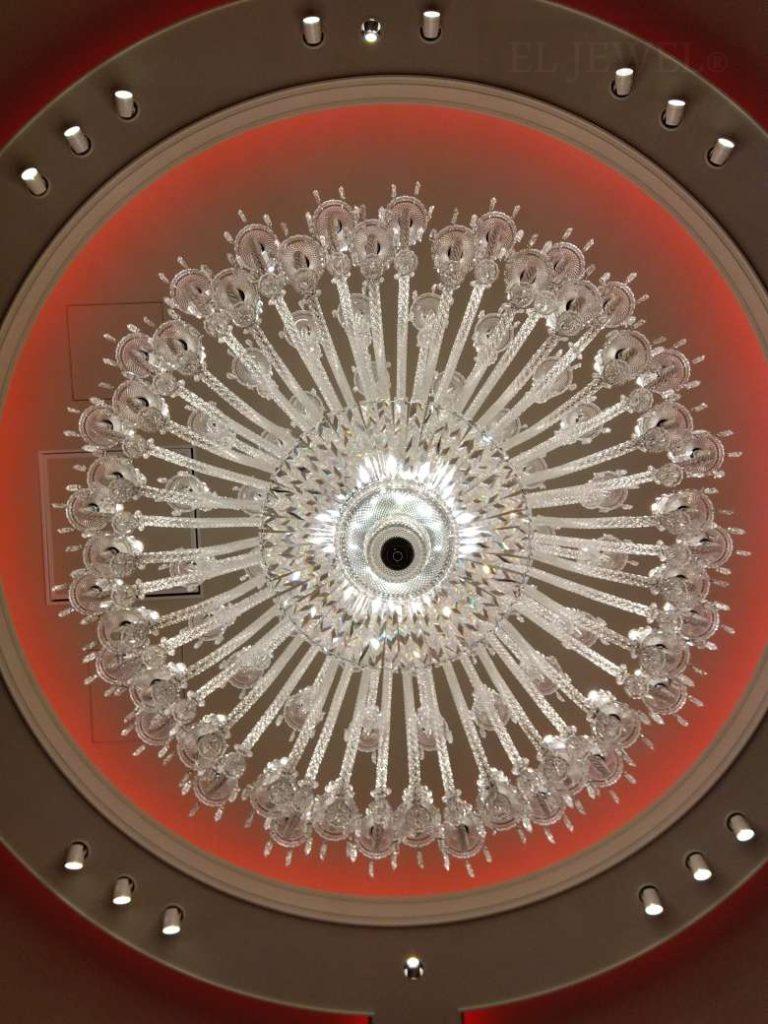 最新の海外インテリア照明の納品事例集 | 代官山レストランのシャンデリアに大型クラシックシャンデリア92灯を納品しました。 最新の海外インテリア照明の納品事例集 | 代官山レストランのシャンデリアに大型クラシックシャンデリア92灯を納品しました。