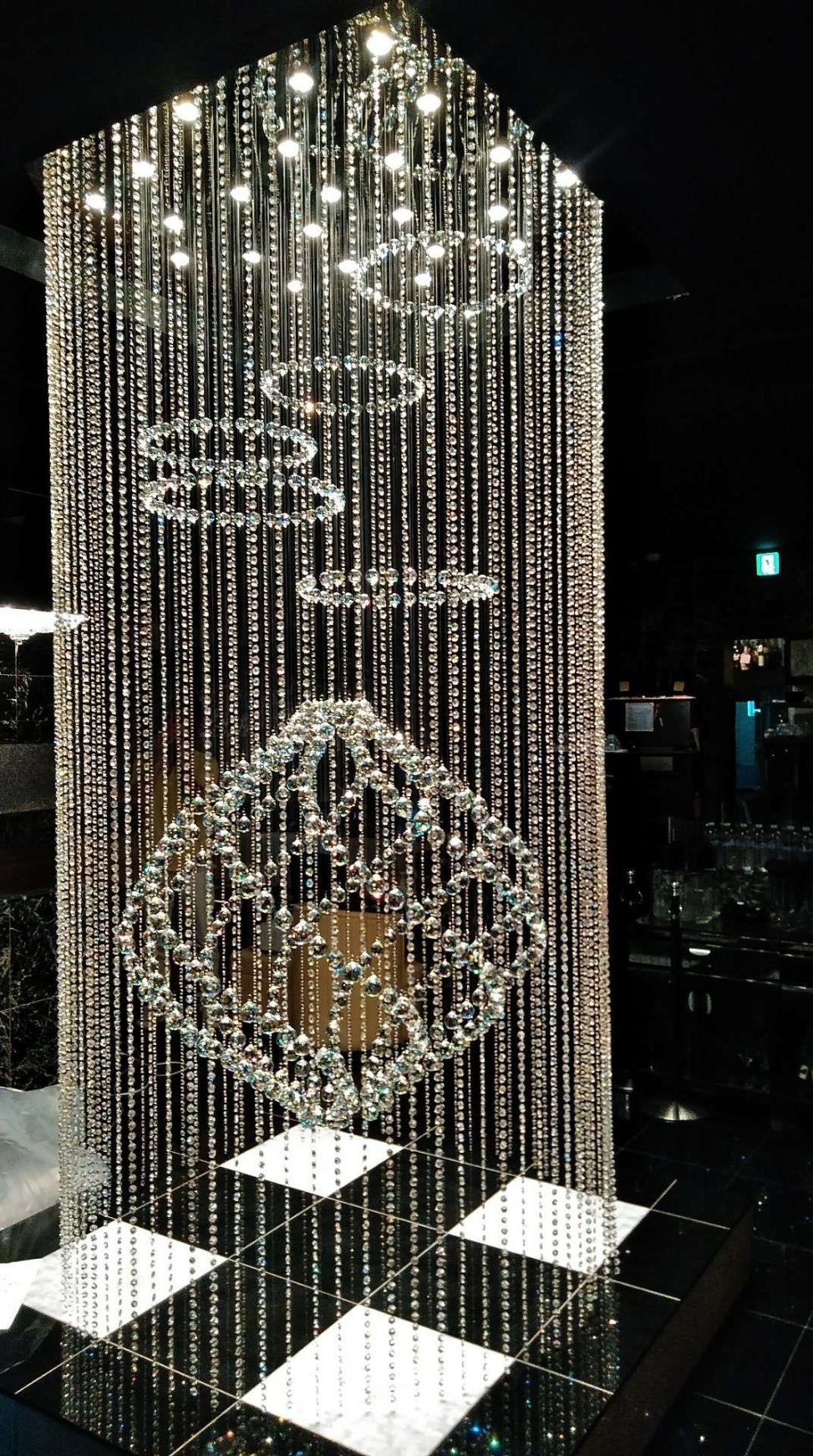 最新の海外インテリア照明の納品事例集 | 厚木市のクラブ様にクリスタルカーテンとクリスタルシャンデリアを納品しました。 最新の海外インテリア照明の納品事例集 | 厚木市のクラブ様にクリスタルカーテンとクリスタルシャンデリアを納品しました。