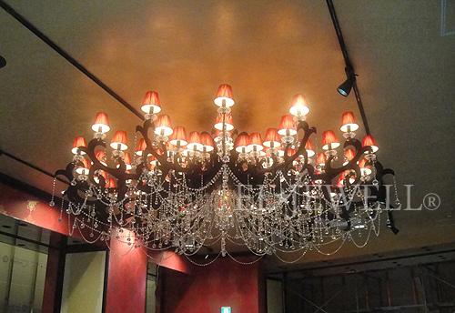 最新の海外インテリア照明の納品事例集 | LIZ LISA doll様に納品した大型レッドカラーシェードのブラックシャンデリア 最新の海外インテリア照明の納品事例集 | LIZ LISA doll様に納品した大型レッドカラーシェードのブラックシャンデリア