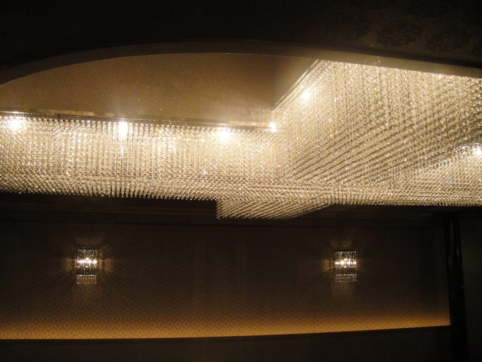 最新の海外インテリア照明の納品事例集 | 六本木 CLUB「エリゼ」様に特注のクリスタルカーテンを納品しました。 最新の海外インテリア照明の納品事例集 | 六本木 CLUB「エリゼ」様に特注のクリスタルカーテンを納品しました。