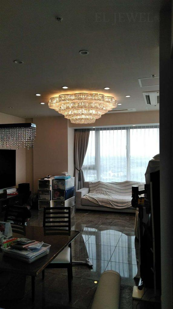 最新の海外インテリア照明の納品事例集 | モダンな空間に華やかなクリスタルシーリングライトを納品しました。 最新の海外インテリア照明の納品事例集 | モダンな空間に華やかなクリスタルシーリングライトを納品しました。