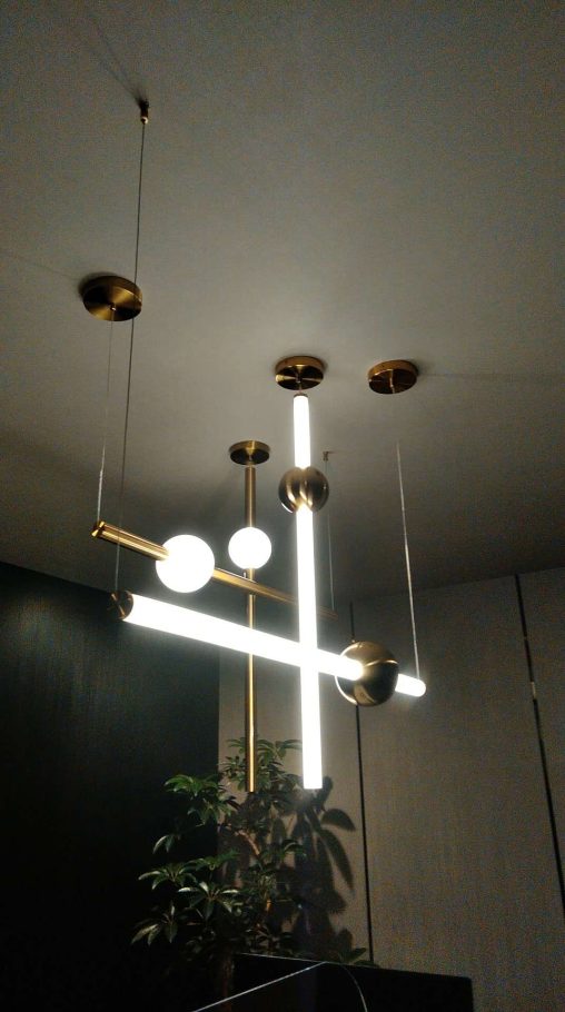 インテリア照明の納品実績 | マンションのモデルルーム様の商談室にモダン照明を納品しました。