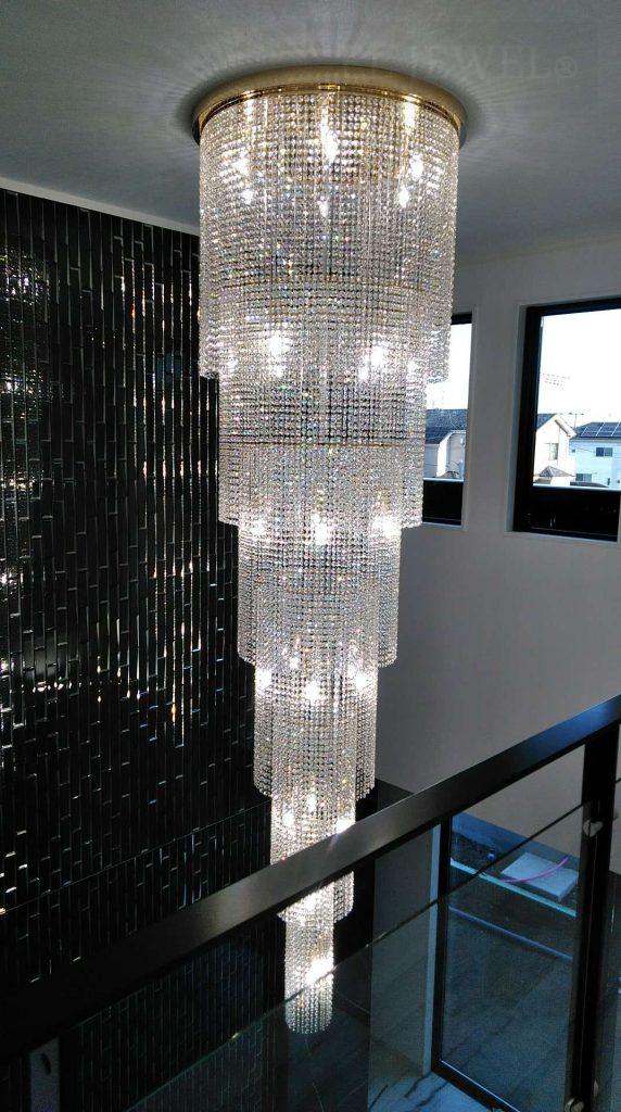 最新の海外インテリア照明の納品事例集 | 特注オーダー吹き抜けクリスタルシャンデリアを納品しました。 最新の海外インテリア照明の納品事例集 | 特注オーダー吹き抜けクリスタルシャンデリアを納品しました。