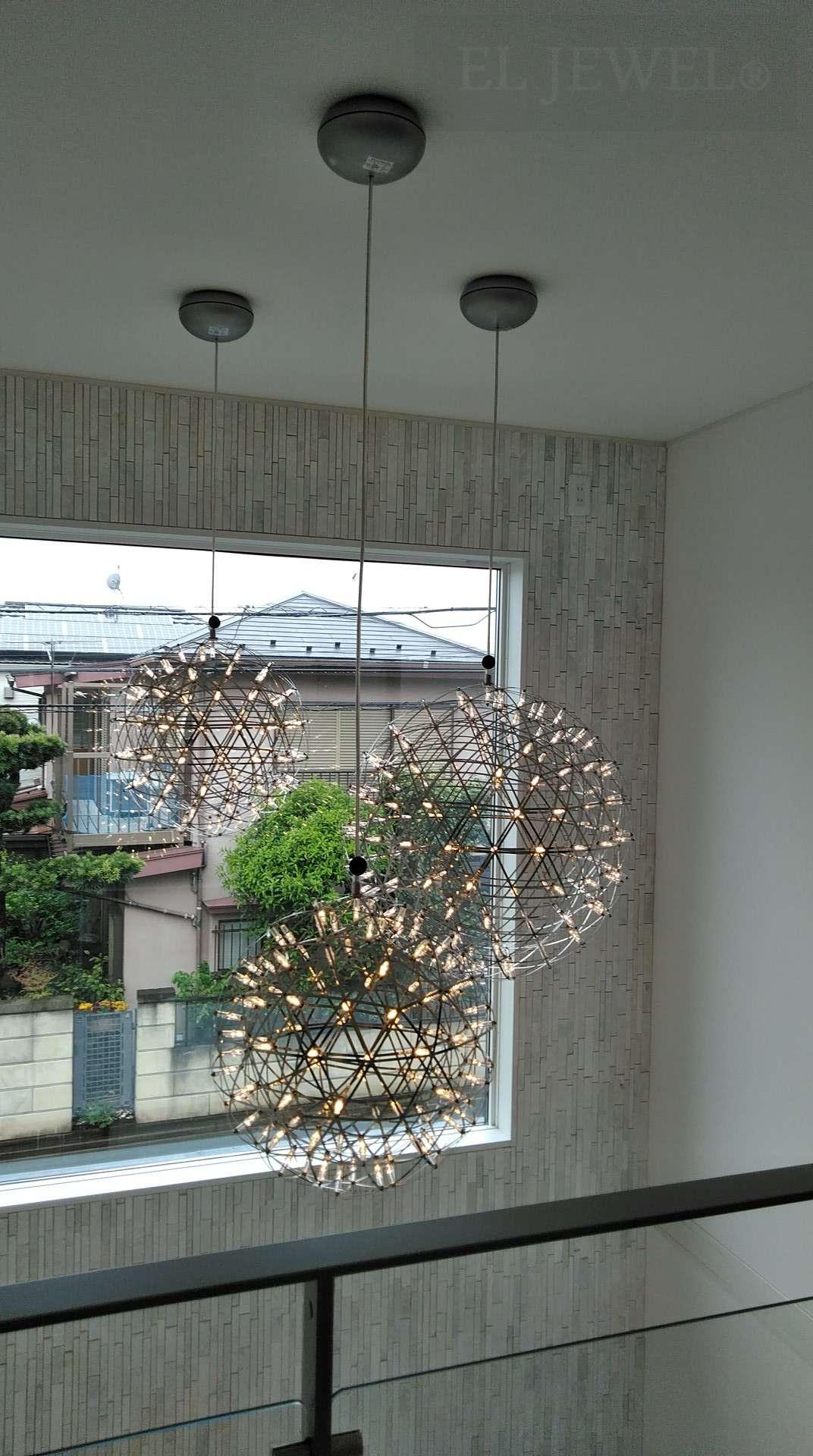 吹き抜けの空間に北欧デザイン照明のペンダントライトがおすすめの理由