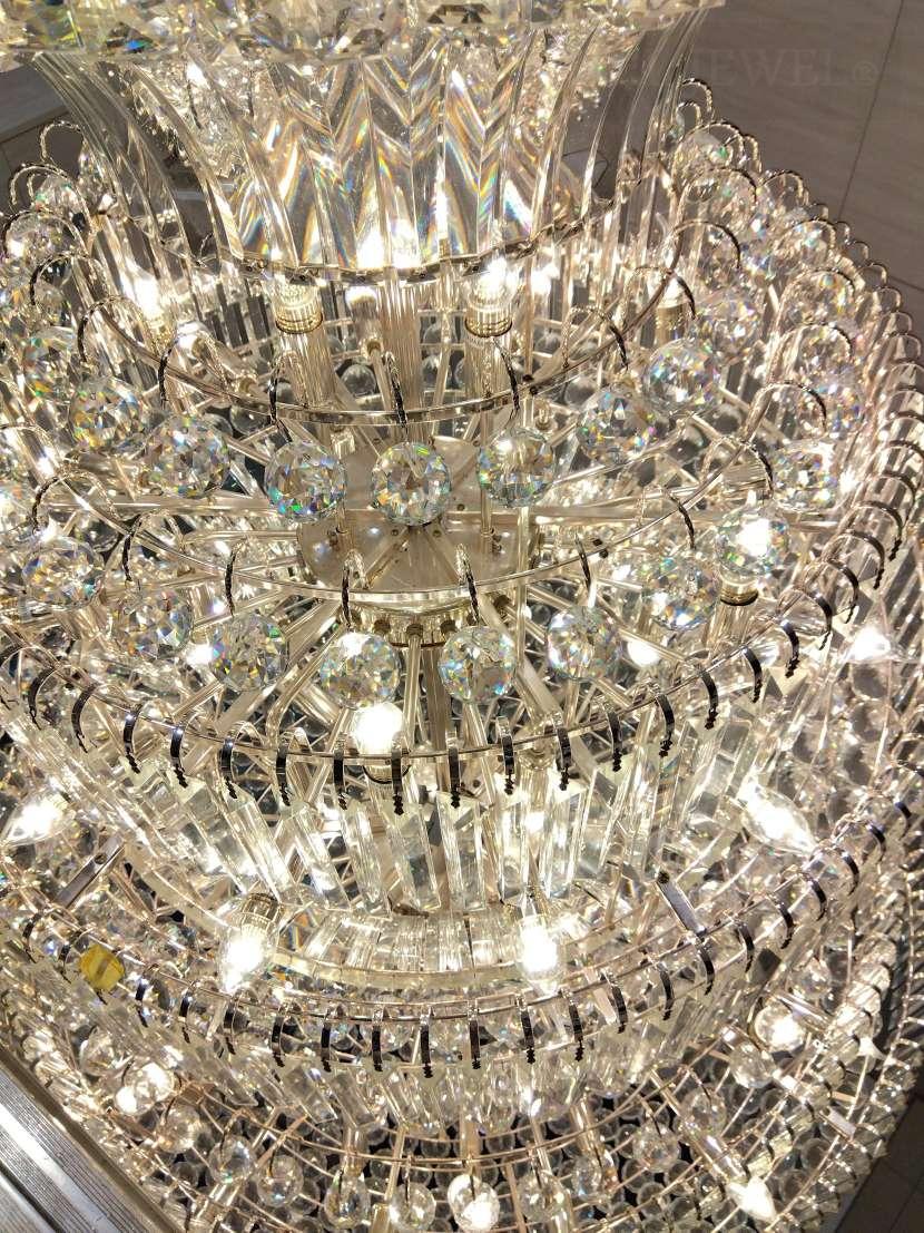 最新の海外インテリア照明の納品事例集 | 大型クリスタルシャンデリアの清掃はエルジュエルにおまかせください。 最新の海外インテリア照明の納品事例集 | 大型クリスタルシャンデリアの清掃はエルジュエルにおまかせください。