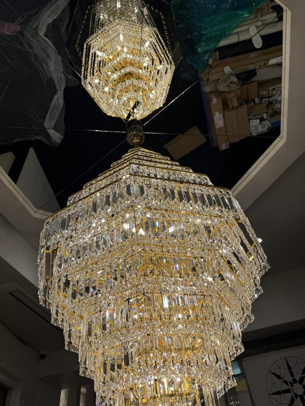 最新の海外インテリア照明の納品事例集 | 特注シャンデリアの製作はどこに頼むべき?大型オーダーメイド事例をご紹介! 最新の海外インテリア照明の納品事例集 | 特注シャンデリアの製作はどこに頼むべき?大型オーダーメイド事例をご紹介!