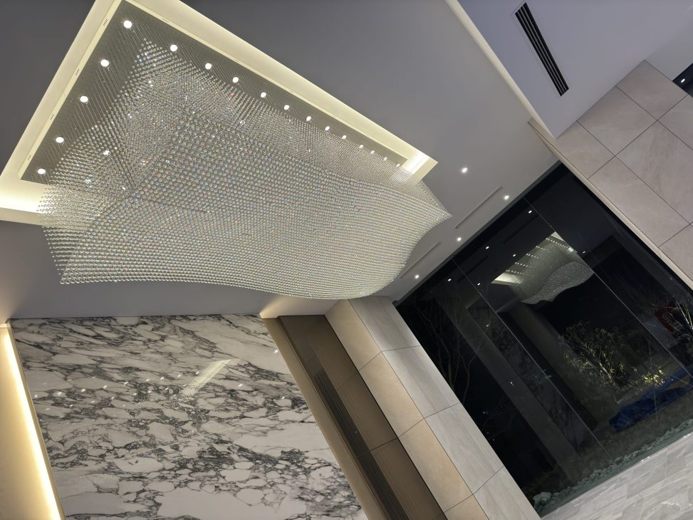 最新の海外インテリア照明の納品事例集 | 特注オーダー照明のクリスタルモダンシャンデリアを納品いたしました。 最新の海外インテリア照明の納品事例集 | 特注オーダー照明のクリスタルモダンシャンデリアを納品いたしました。