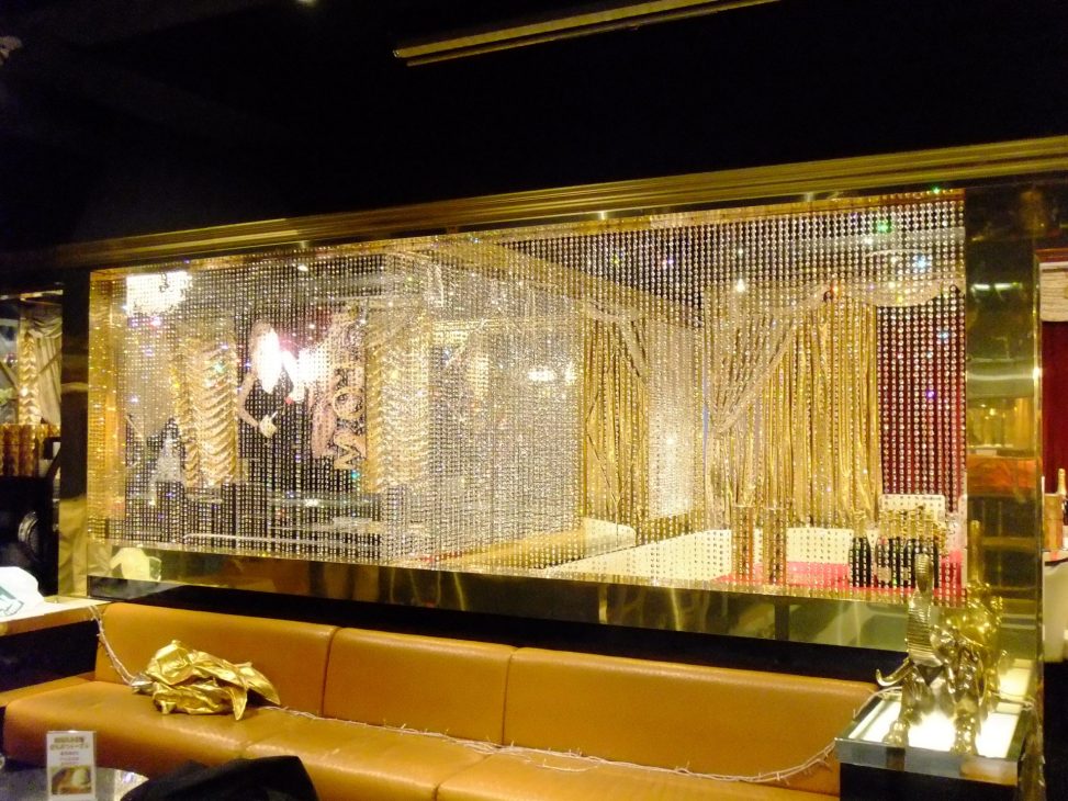 最新の海外インテリア照明の納品事例集 | 六本木マハラジャ様にクリスタルラインカーテンを納品しました。 最新の海外インテリア照明の納品事例集 | 六本木マハラジャ様にクリスタルラインカーテンを納品しました。