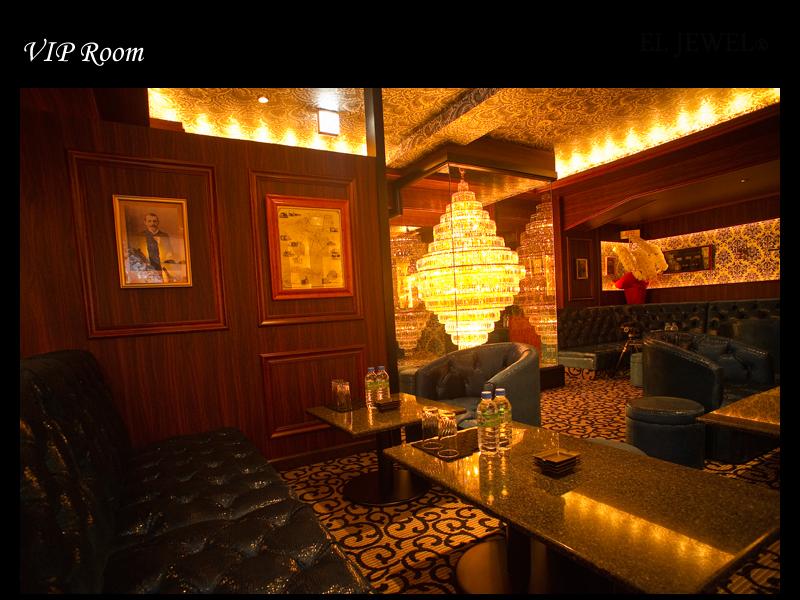 最新の海外インテリア照明の納品事例集 | 六本木クラブミロウ店様に特注オーダーメイドシャンデリアを納品しました。 最新の海外インテリア照明の納品事例集 | 六本木クラブミロウ店様に特注オーダーメイドシャンデリアを納品しました。