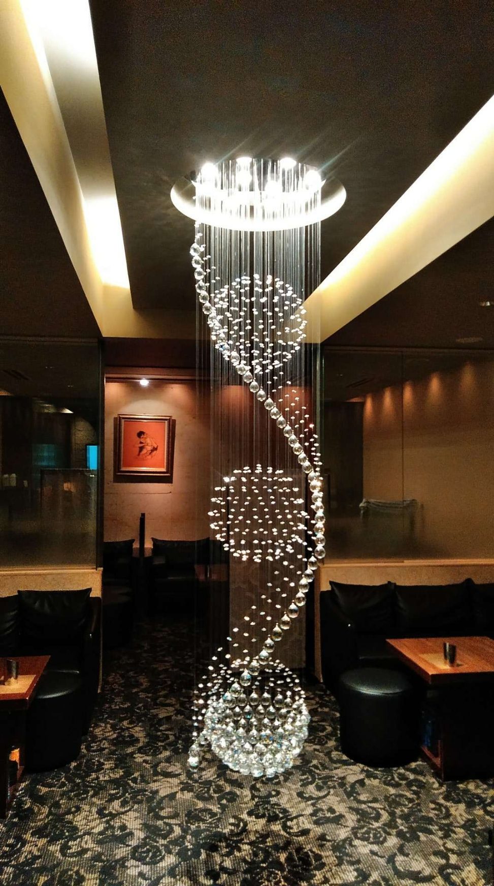 最新の海外インテリア照明の納品事例集 | 福井県クラブT様にワイヤーアートのクリスタルシャンデリアを納品しました。 最新の海外インテリア照明の納品事例集 | 福井県クラブT様にワイヤーアートのクリスタルシャンデリアを納品しました。