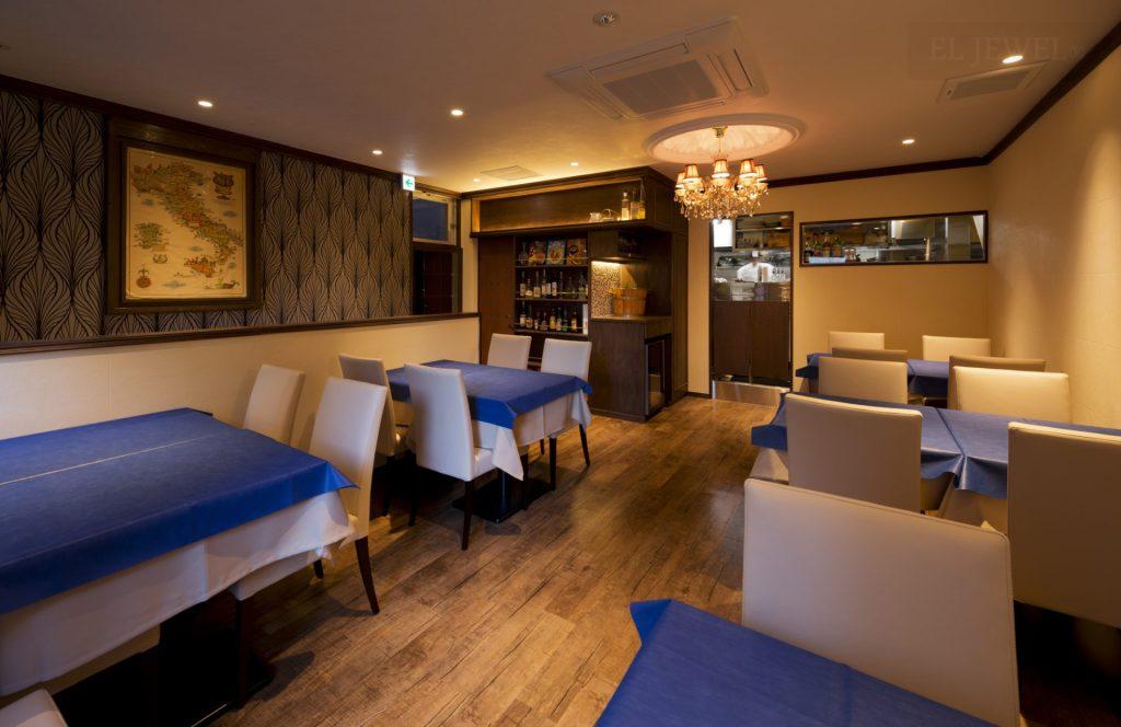 最新の海外インテリア照明の納品事例集 | イタリアンレストランPAPATORIA店様にクリスタルシャンデリアを納品しました。 最新の海外インテリア照明の納品事例集 | イタリアンレストランPAPATORIA店様にクリスタルシャンデリアを納品しました。