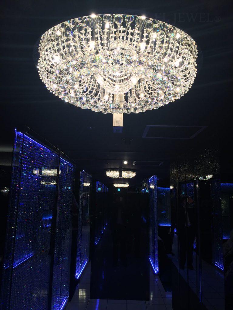 最新の海外インテリア照明の納品事例集 | 名古屋市クラブシェリー様にクリスタルシャンデリアとクリスタルラインカーテンを納品しました。 最新の海外インテリア照明の納品事例集 | 名古屋市クラブシェリー様にクリスタルシャンデリアとクリスタルラインカーテンを納品しました。