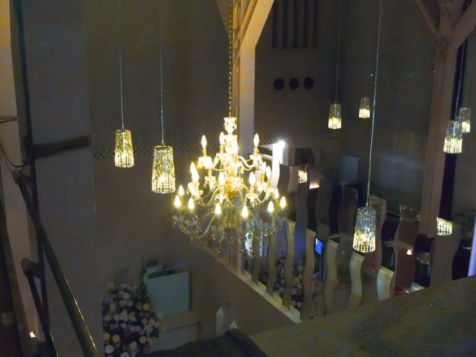 最新の海外インテリア照明の納品事例集 | 豊島区スパイラル様にクリスタルシャンデリアとクリスタルペンダントライトを納品しました。 最新の海外インテリア照明の納品事例集 | 豊島区スパイラル様にクリスタルシャンデリアとクリスタルペンダントライトを納品しました。