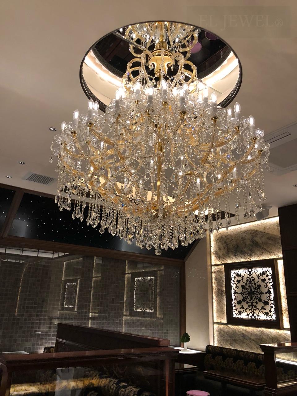 最新の海外インテリア照明の納品事例集 | 銀座のクラブに合う照明とは?圧倒的存在感を放つクリスタルシャンデリアを納品しました。 最新の海外インテリア照明の納品事例集 | 銀座のクラブに合う照明とは?圧倒的存在感を放つクリスタルシャンデリアを納品しました。
