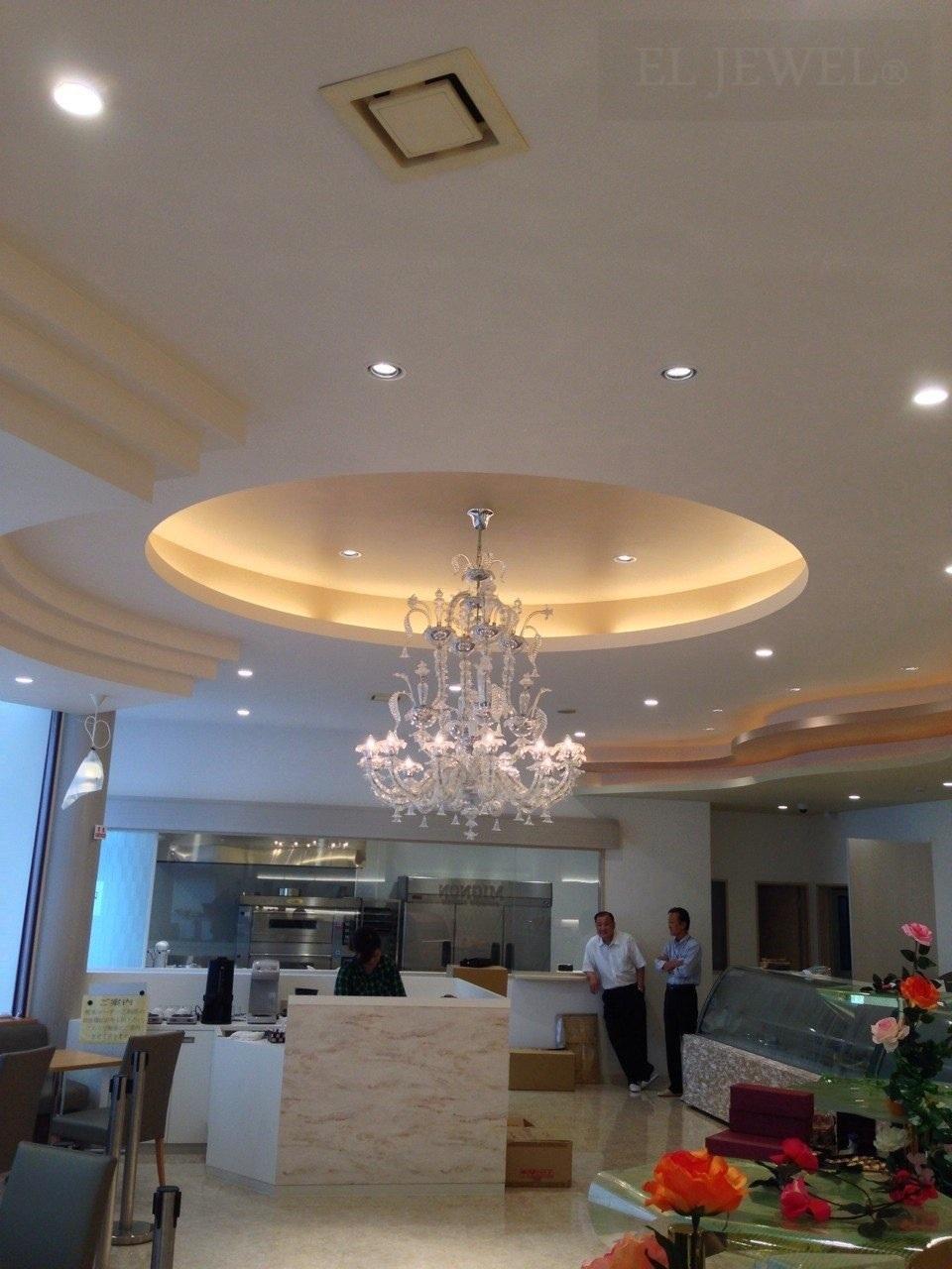 最新の海外インテリア照明の納品事例集 | 静岡県スィーツ「みによん葵店」様に特注オーダーメイドシャンデリアを納品しました。 最新の海外インテリア照明の納品事例集 | 静岡県スィーツ「みによん葵店」様に特注オーダーメイドシャンデリアを納品しました。