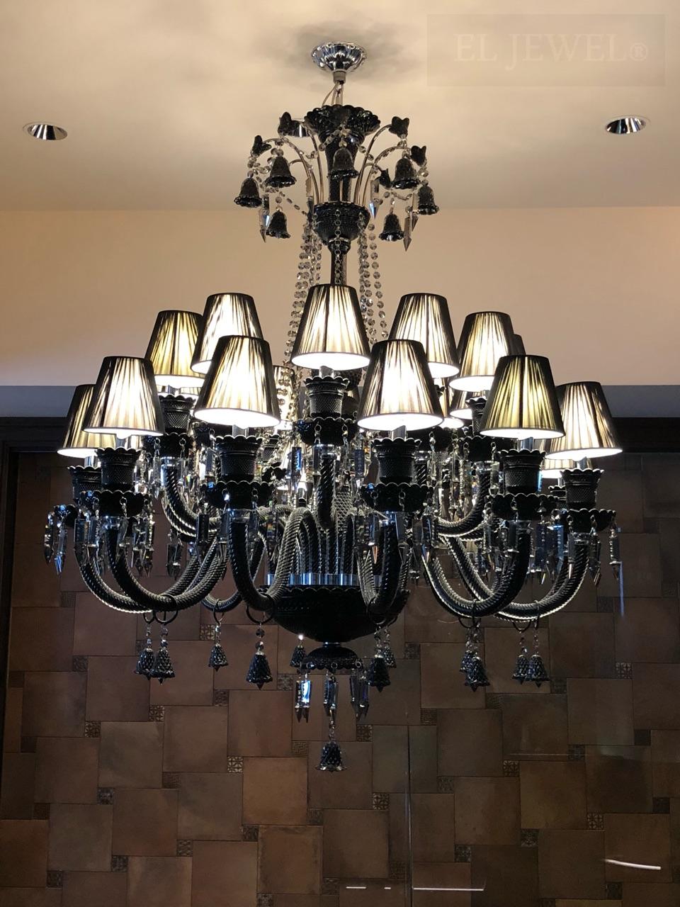 最新の海外インテリア照明の納品事例集 | 銀座のクラブに合う照明とは?圧倒的存在感を放つクリスタルシャンデリアを納品しました。 最新の海外インテリア照明の納品事例集 | 銀座のクラブに合う照明とは?圧倒的存在感を放つクリスタルシャンデリアを納品しました。