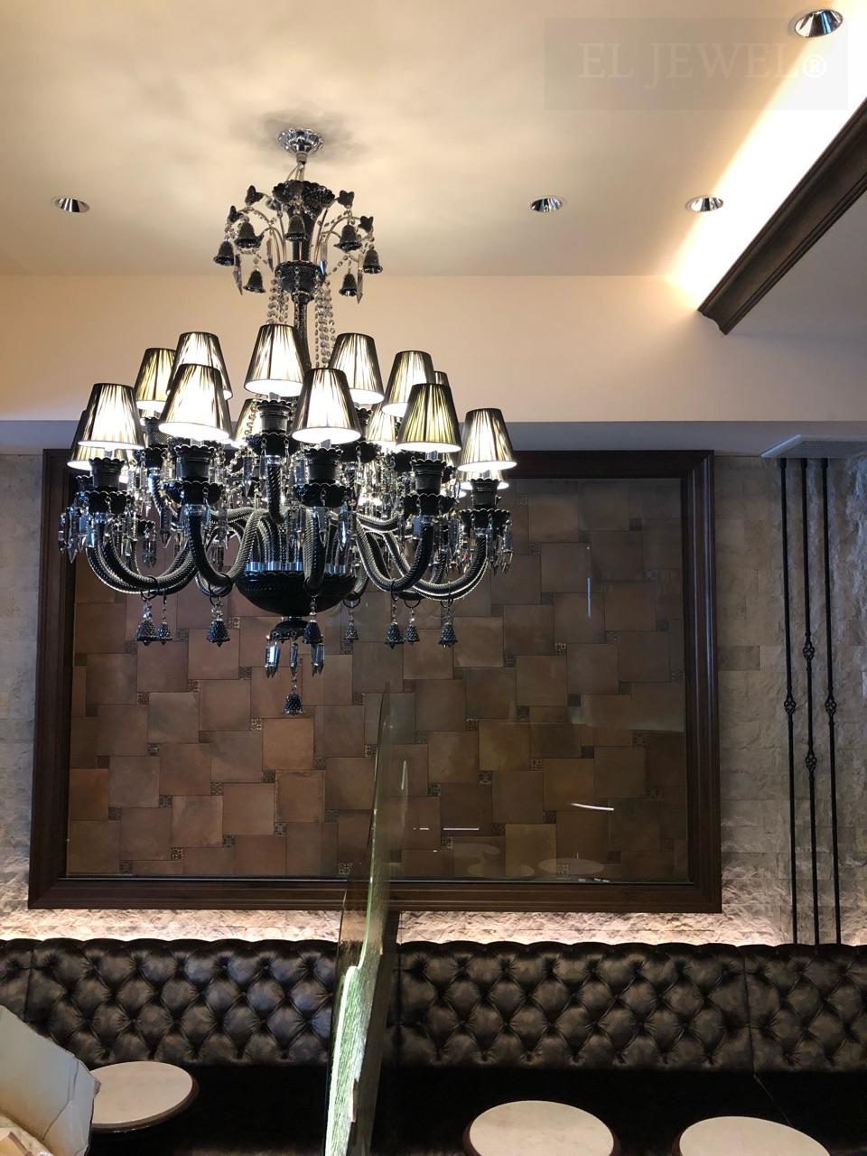 最新の海外インテリア照明の納品事例集 | 銀座のクラブに合う照明とは?圧倒的存在感を放つクリスタルシャンデリアを納品しました。 最新の海外インテリア照明の納品事例集 | 銀座のクラブに合う照明とは?圧倒的存在感を放つクリスタルシャンデリアを納品しました。