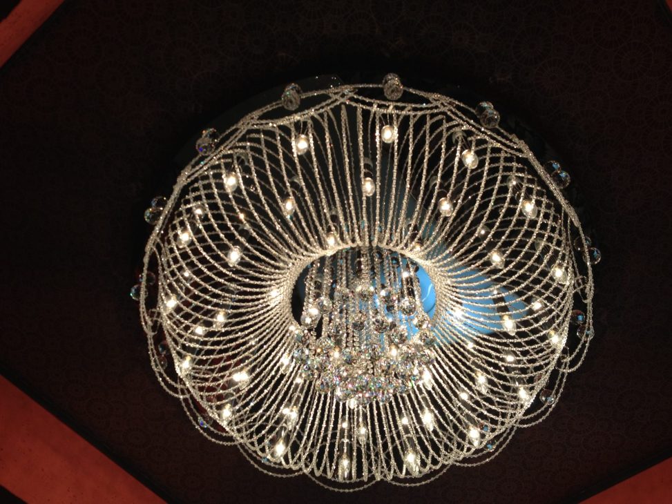 最新の海外インテリア照明の納品事例集 | 厚木のクラブアテナ様に大型クリスタルシャンデリアとシーリングシャンデリアを納品しました。 最新の海外インテリア照明の納品事例集 | 厚木のクラブアテナ様に大型クリスタルシャンデリアとシーリングシャンデリアを納品しました。